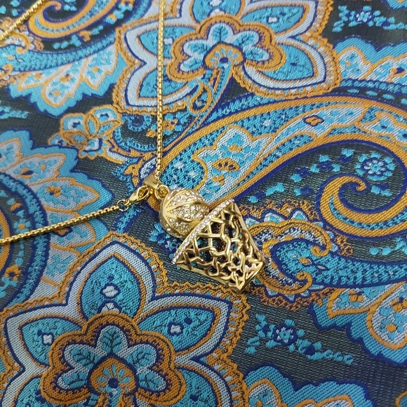 18K Gold Plated Basketball And Net Necklace Mens - Picture 8 of 9